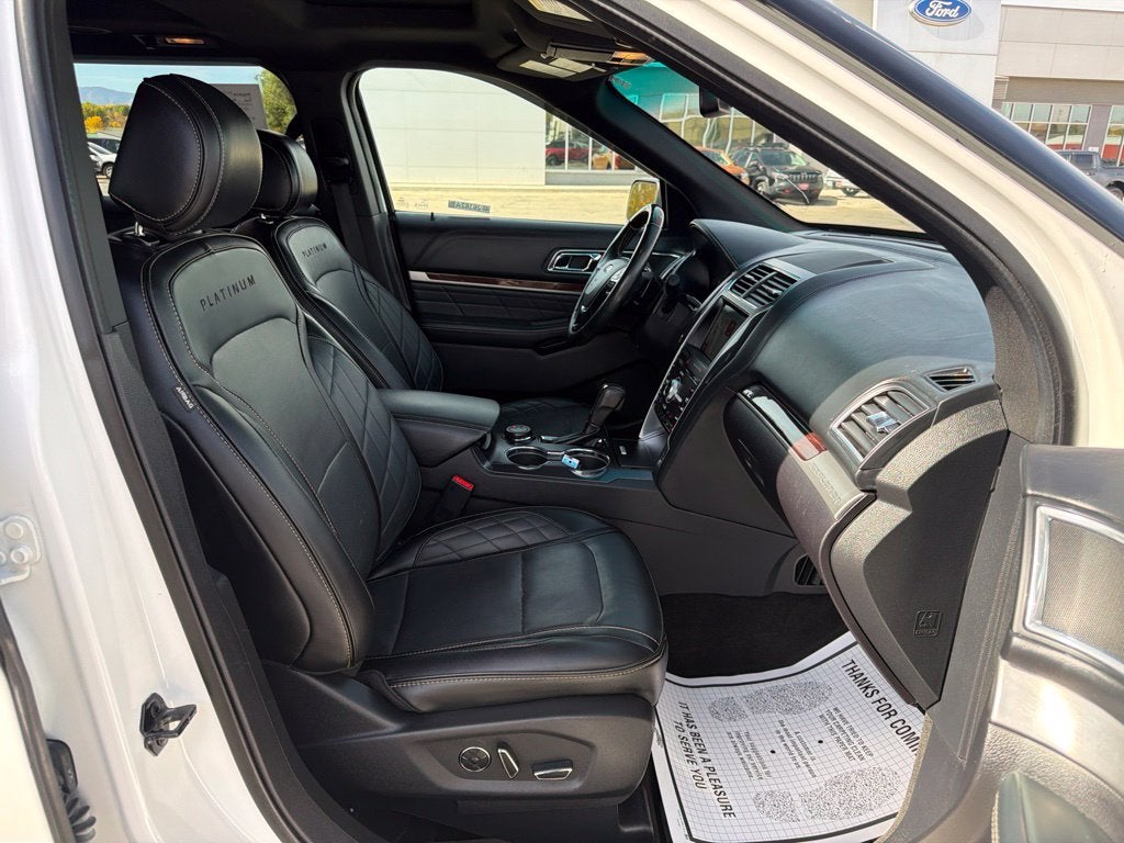 2017 Ford Explorer Platinum