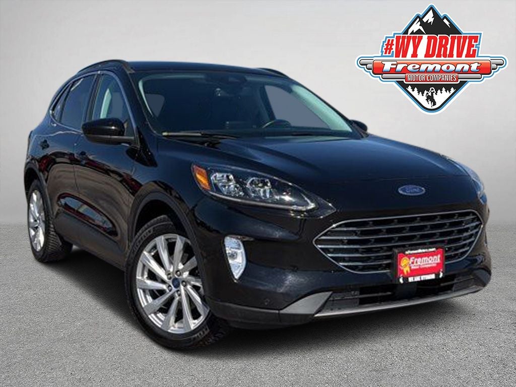 2022 Ford Escape Hybrid Titanium