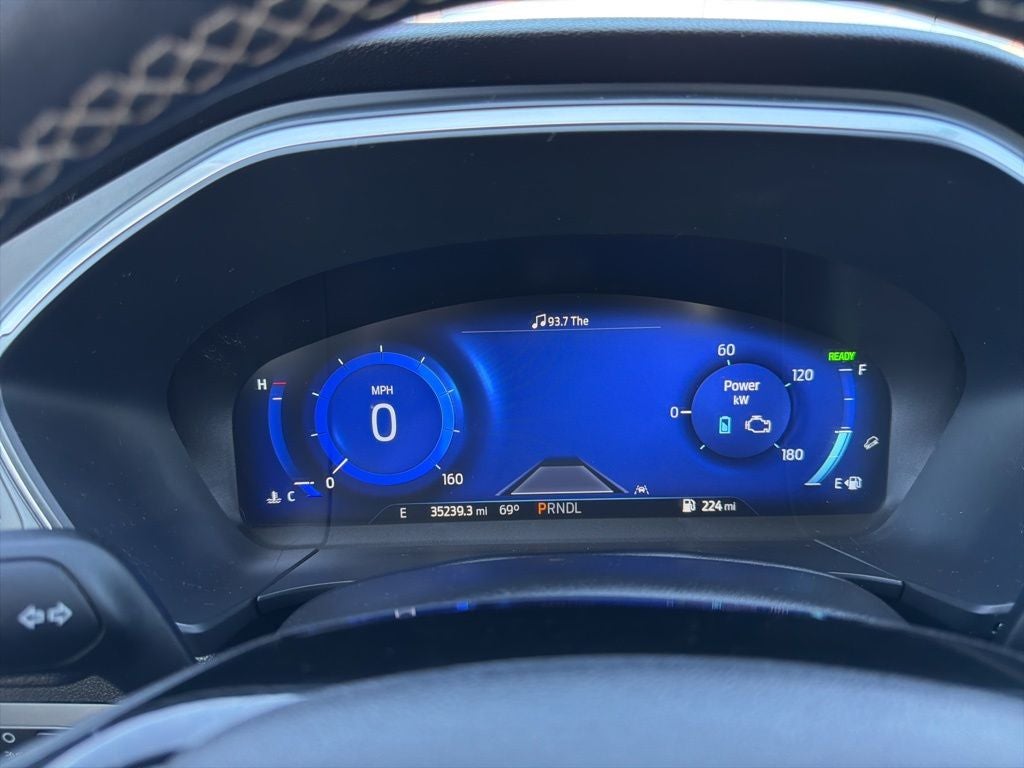 2022 Ford Escape Hybrid Titanium