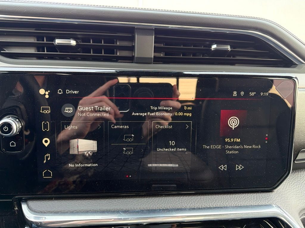 2025 GMC Sierra 2500HD Denali