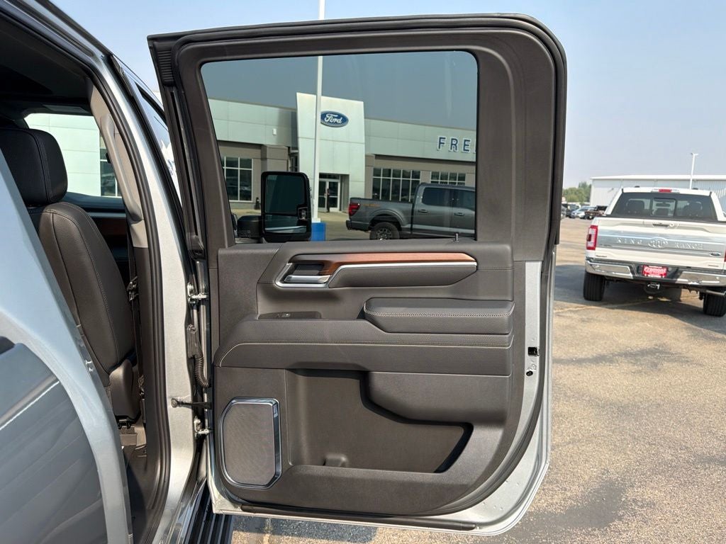 2025 GMC Sierra 2500HD Denali