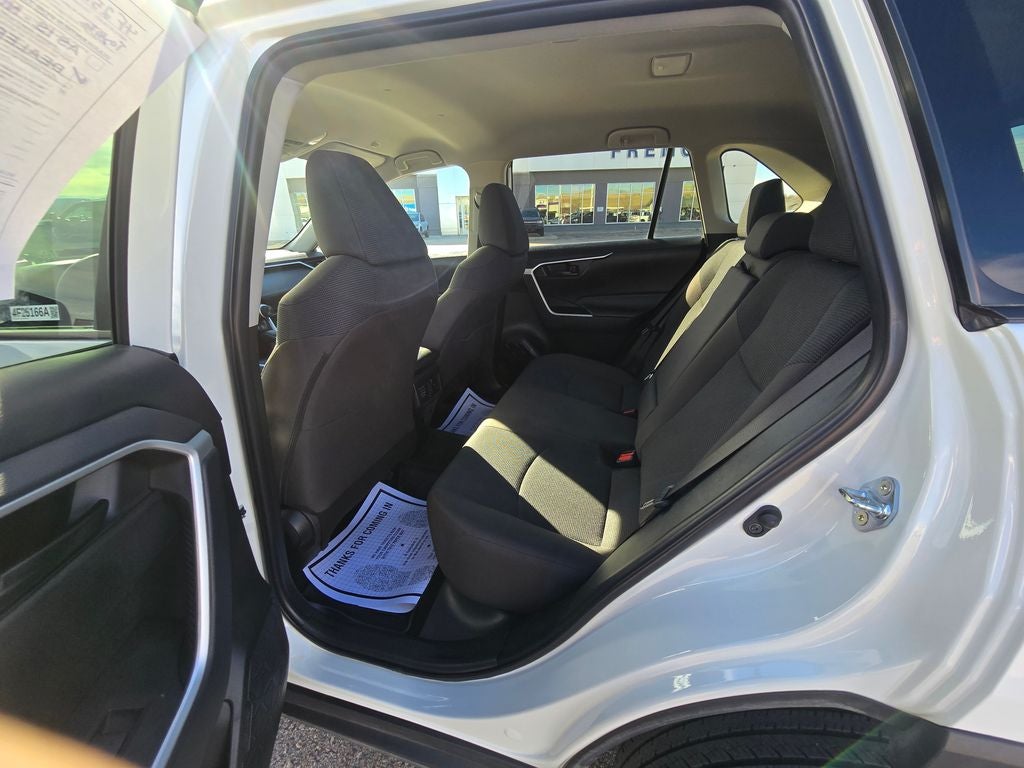 2025 Toyota RAV4 LE