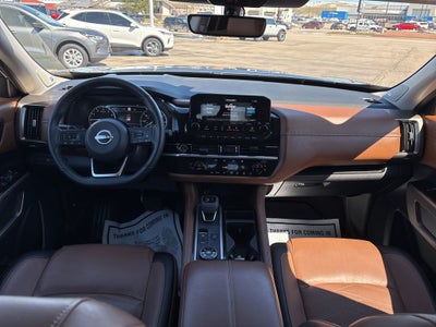 2023 Nissan Pathfinder Platinum