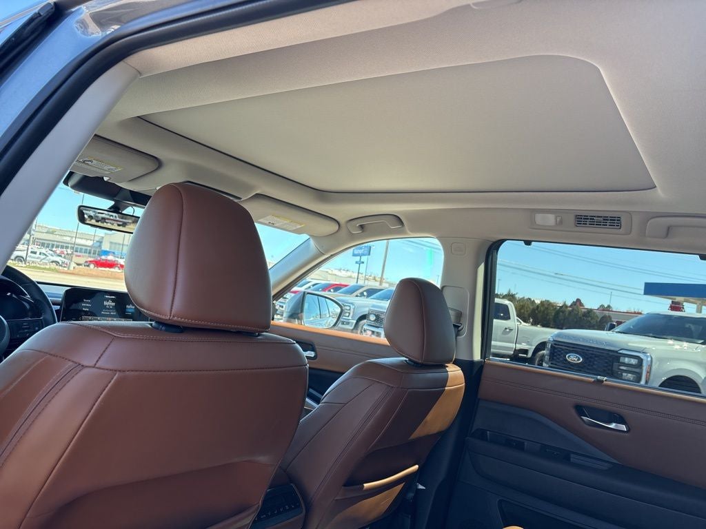 2023 Nissan Pathfinder Platinum