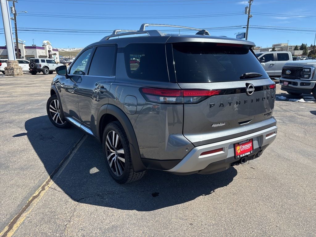 2023 Nissan Pathfinder Platinum