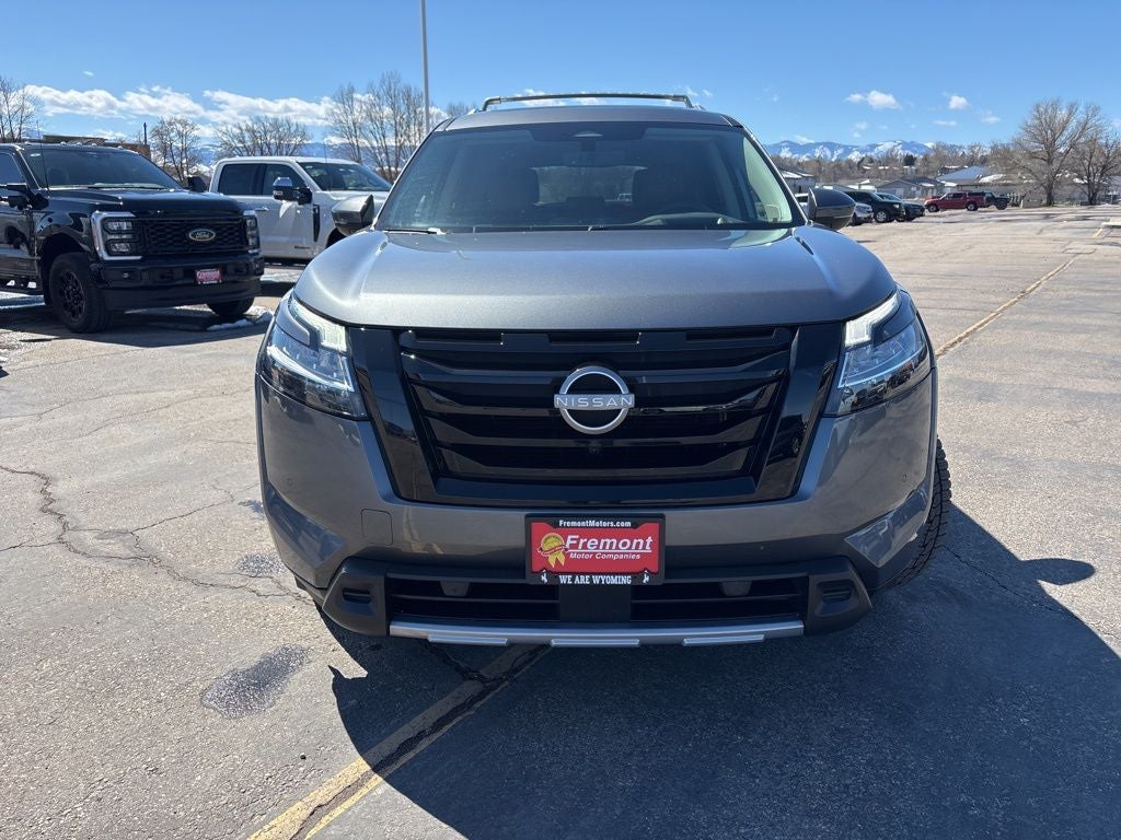 2023 Nissan Pathfinder Platinum