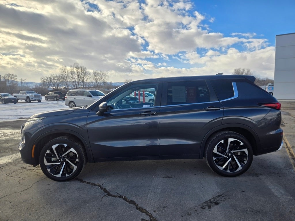 2024 Mitsubishi Outlander SE