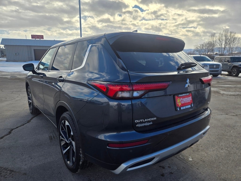 2024 Mitsubishi Outlander SE