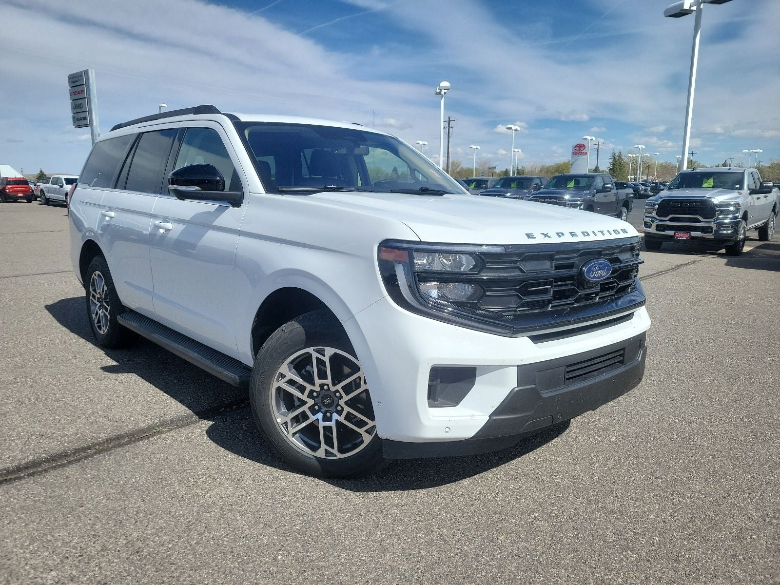 2025 Ford Expedition Active