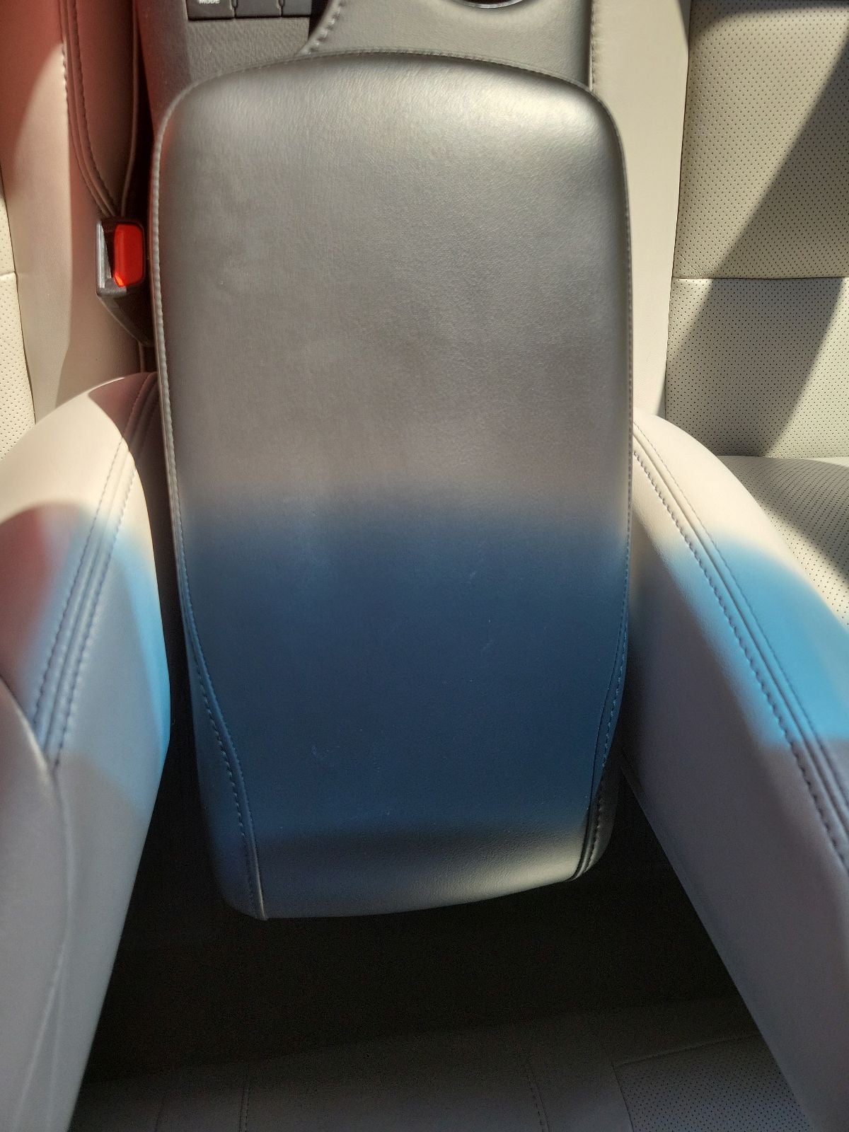 2016 Toyota Avalon Hybrid Base
