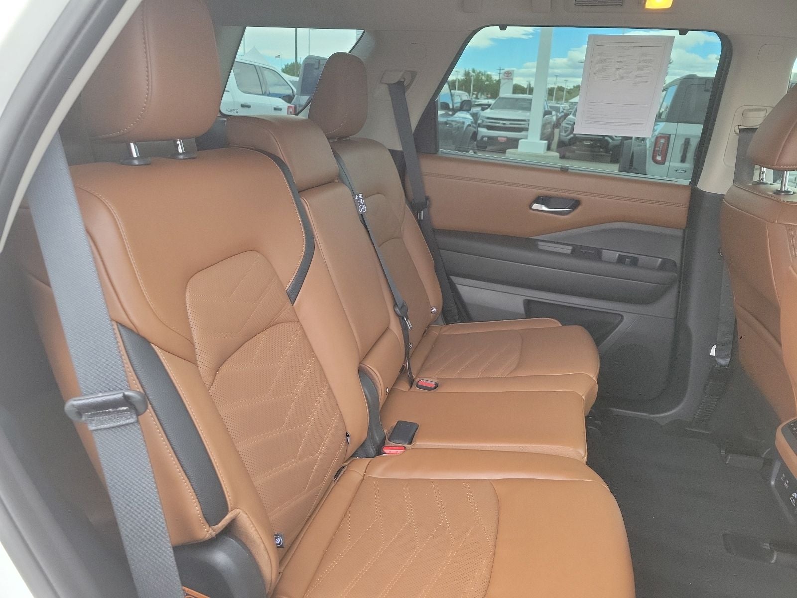 2024 Nissan Pathfinder Platinum