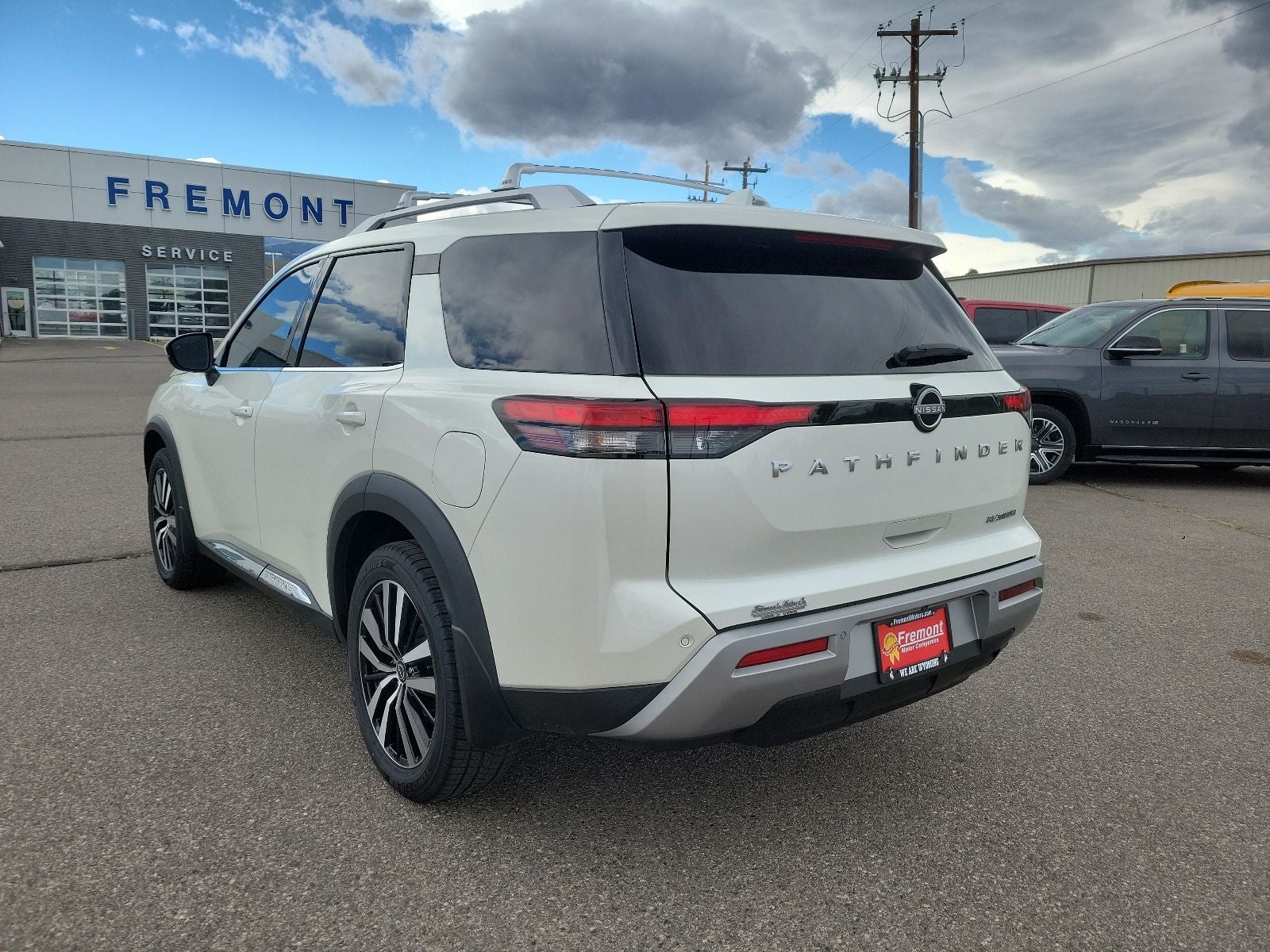 2024 Nissan Pathfinder Platinum